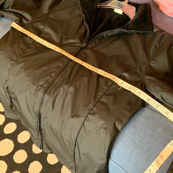 Donating NWOT Reversible Jacket - Picture 8 of 8